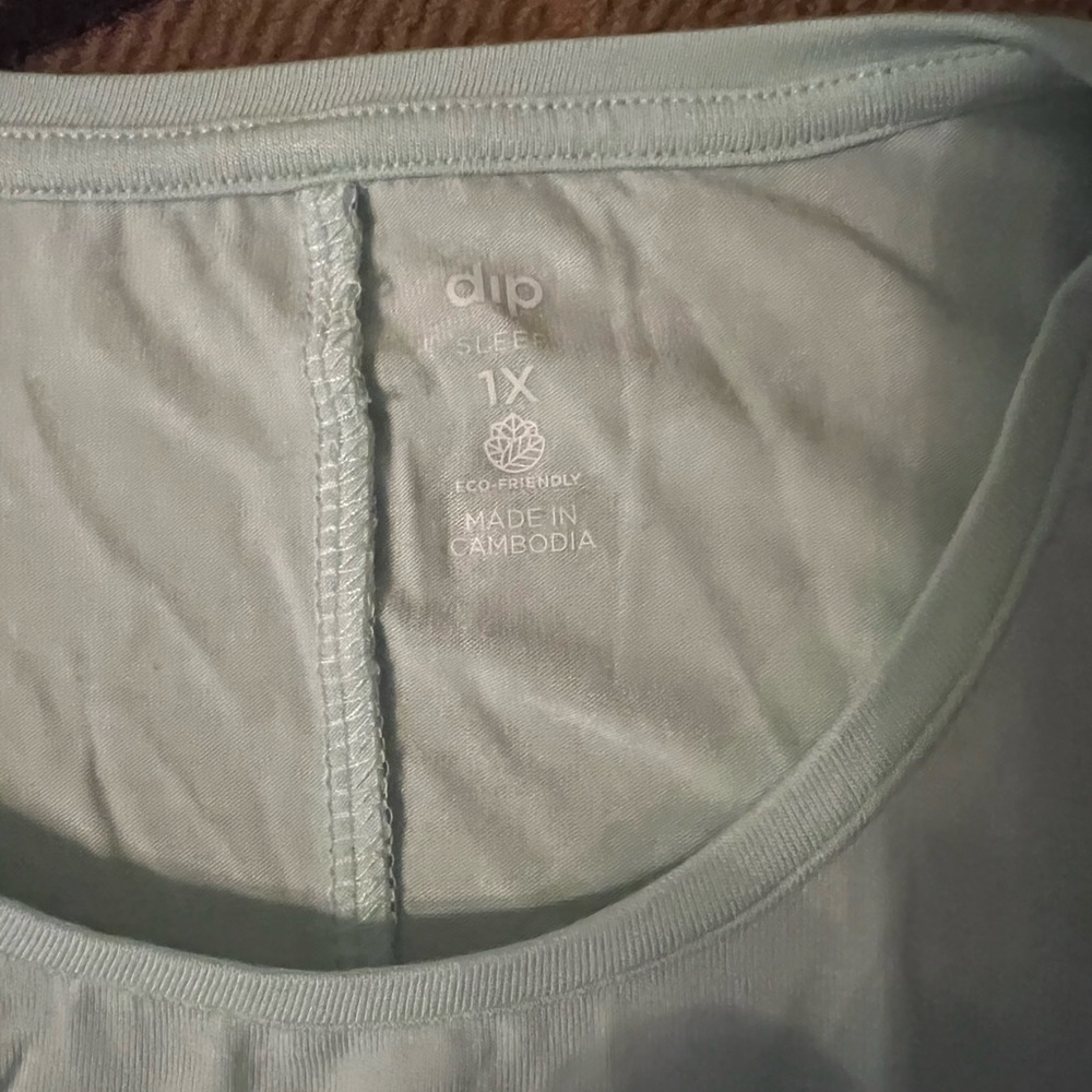 DIP Eco friendly soft stretch tank, NWT - Picture 3 of 5